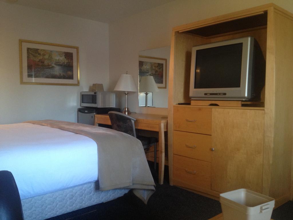 Eastglen Inn Edmonton Extérieur photo